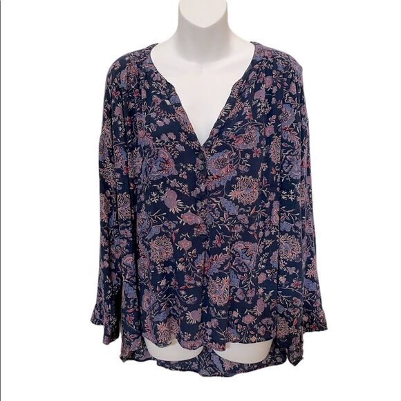 Purple floral pattern flowing top, blouse with roll tab sleeve - Picture 2 of 10